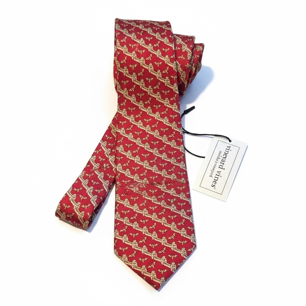 Vineyard Vines Great Wall of China Silk Tie Red Novelty Print NWT